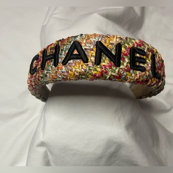 Accessories - 🆕listing…Fashionable Designer Style Headband